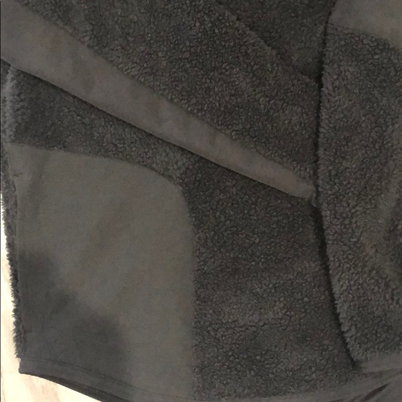 Nike Therma Fleece / Sherpa Hoodie - Picture 8 of 12